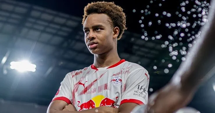 19 yaşlı almaniyalı dünya nəhənglərinin hədəfində