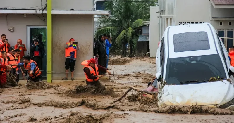 Daşqın 303 can aldı