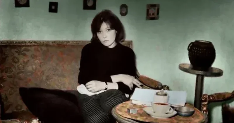 Bi­zi sonsuz xəyallara qərq edən qüvvə Sərgərdan və məzəli həyatın sonu