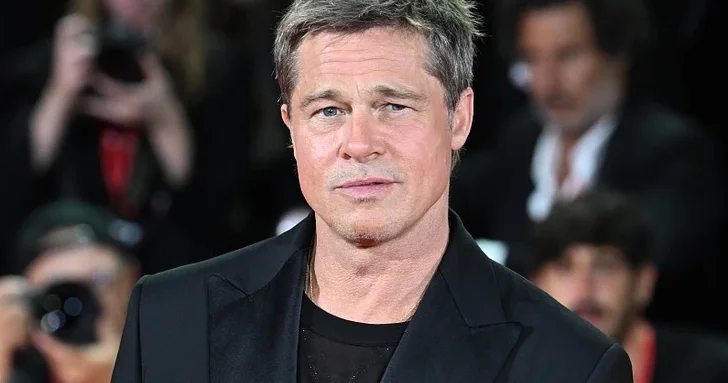 Пенсионерка из Швейцарии потеряла почти 120 000 долларовиз за фейкового Брэда Питта