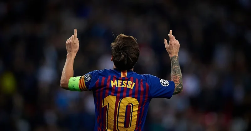 Messi Hindistana gedir?