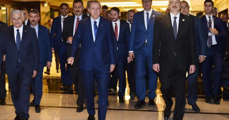 Prezidentlərin xarici dilləri İlham Əliyev və siyasətin digər POLİQLOTLARI