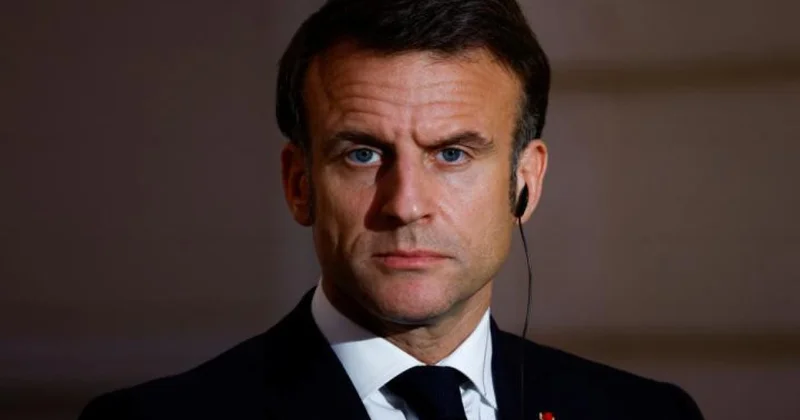 Макрон: Французы должны готовиться к гибридной информационной войне