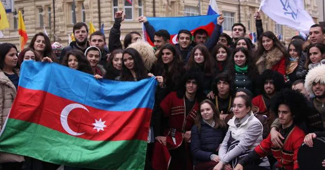 Патриотизм издалека: диаспорный парадокс азербайджанцев ТОЧКА ЗРЕНИЯ