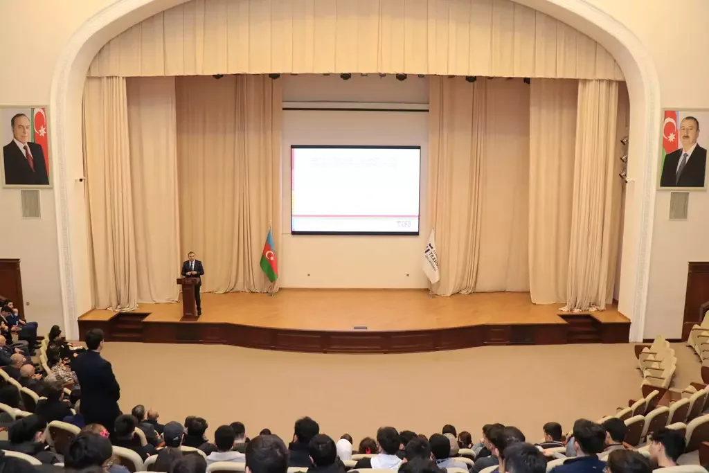 AzTUda beynəlxalq elmi əməkdaşlıq və yeniliklərə dair vorkşop keçirilib FOTO