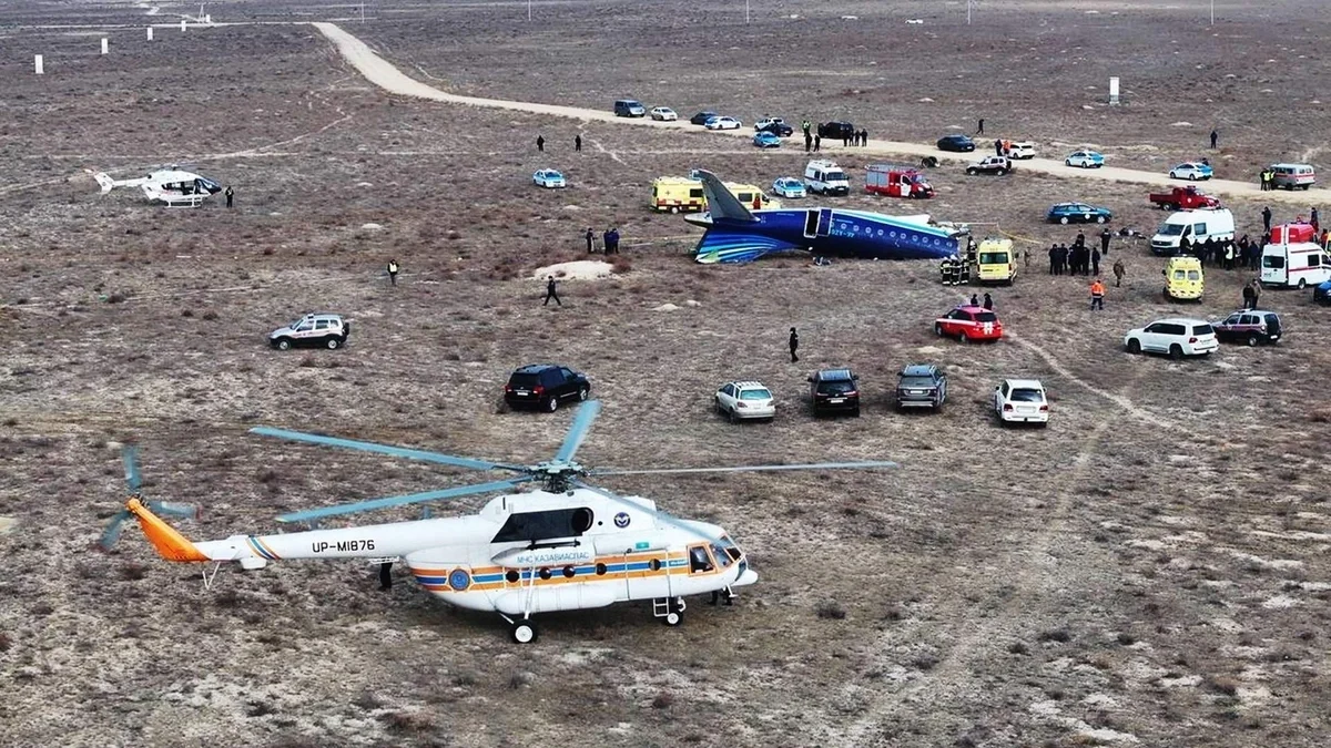 Özbəkistanlı pilotlar AZALın qəzada həyatını itirən sərnişinlərinin xatirəsini anıblar