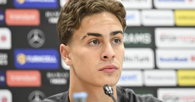 Yuventus türk futboçunun maaşını qaldırıb 6 milyon avroya