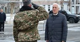 Ermənistan prezidenti sərhədə gəldi