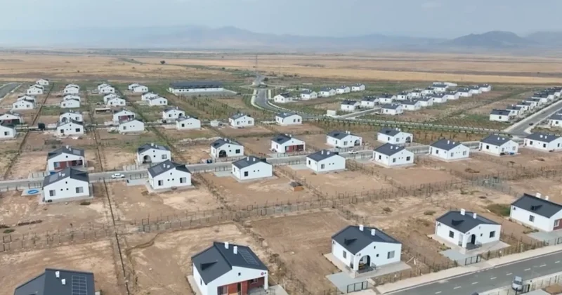 Ağdamın Kəngərli kəndində evlərin keyfiyyəti ilə bağlı yalan iddialar irəli sürüldü VİDEO