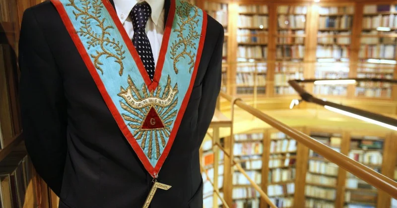 Masonlar London polisini məhkəməyə verdilər