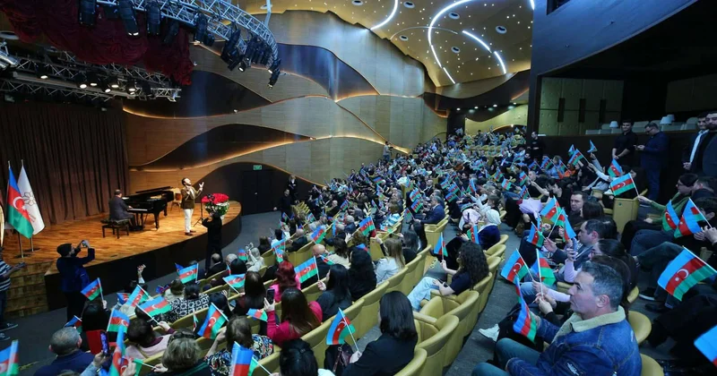 İlk dəfə sırf QHT lər üçün bayram konserti proqramı təşkil olunub