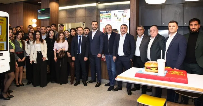 McDonald s Azərbaycan Yeni Yasamalda restoran açdı