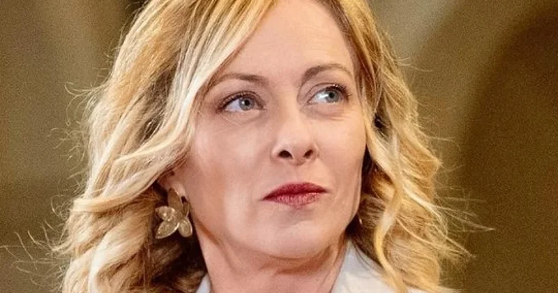 Россия первой должна сделать шаг к миру