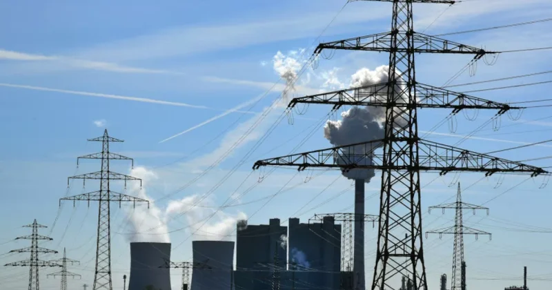 В Минэнерго Украины сообщили о сложной ситуации в энергосистеме