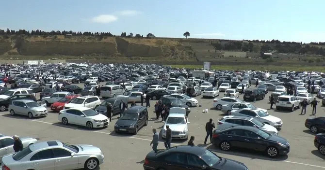 Azərbaycana idxal olunan köhnə minik avtomobilləri üçün aksiz dərəcəsi artırılır