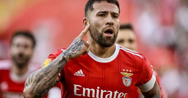 Barselona da Otamendi sürprizi: Dekonun qənaət planı