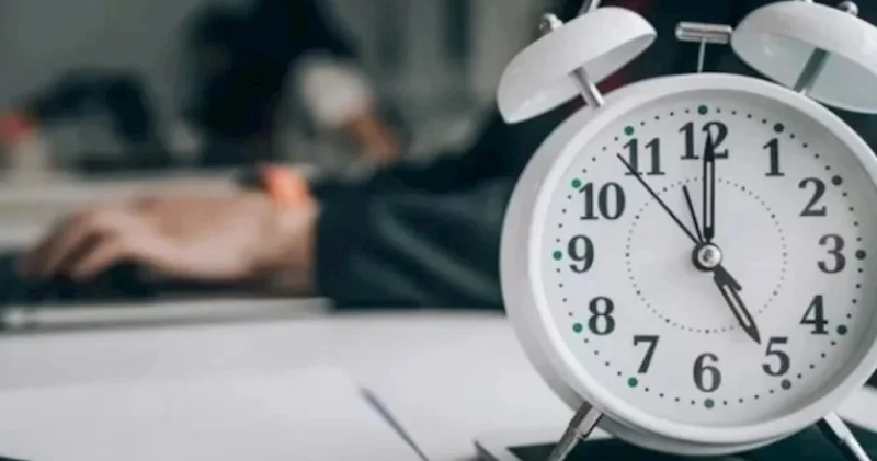 Avropa təcrübəsi tətbiq edilir: İş saatları qısaldılacaq?