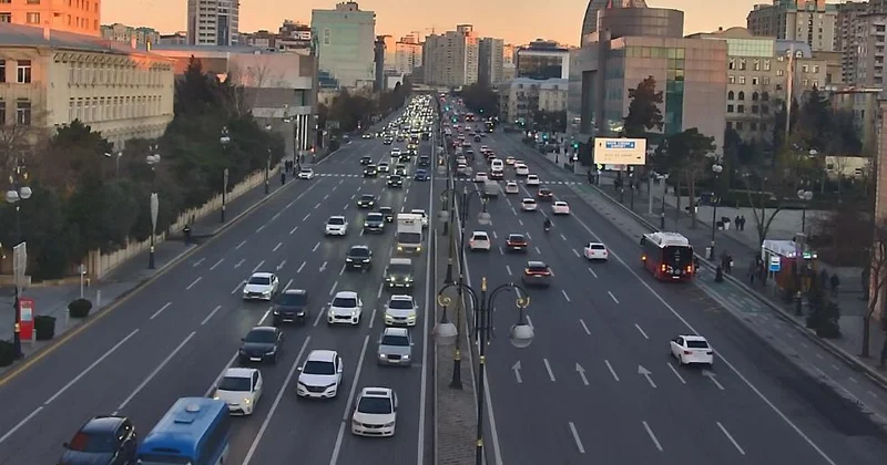 Bu həftə də tıxacla başladı