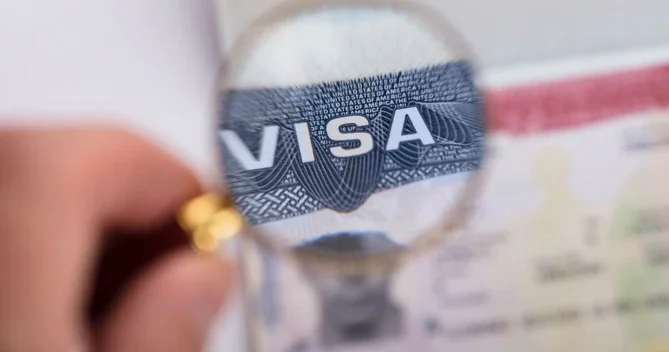 Azərbaycanla Oman bəzi şəxsləri vizadan qarşılıqlı olaraq azad edib