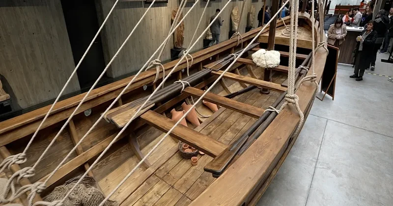 Troya Muzeyində dənizçilik sərgisi Antik gəmilərlə tarix yolçuluğu