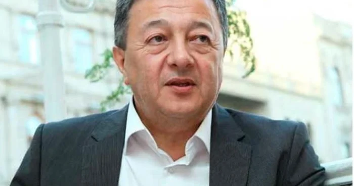 40 yaşında bacarıqsız birinin... Elçin Şıxlı sabiq nazirdən DANIŞDI