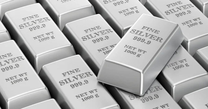 Gümüş bazarında tarixi rekord: 82 dollar həddini aşdı