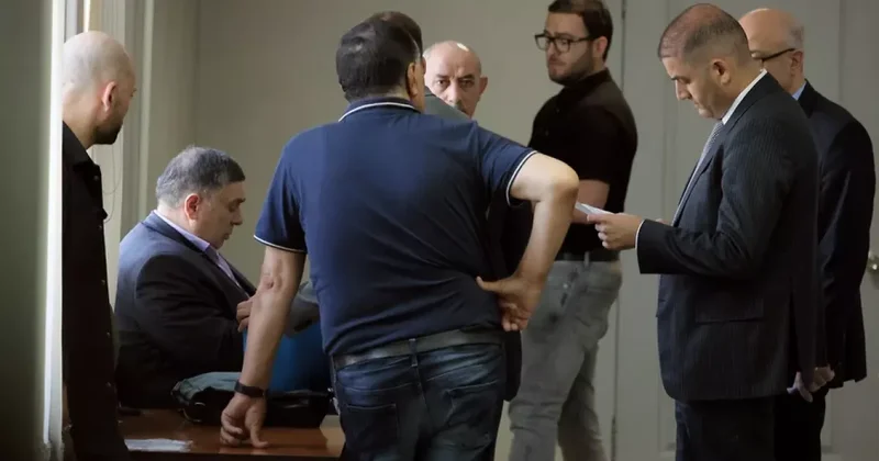 В Екатеринбурге идёт демонтаж кафе, принадлежавшего арестованным азербайджанцам