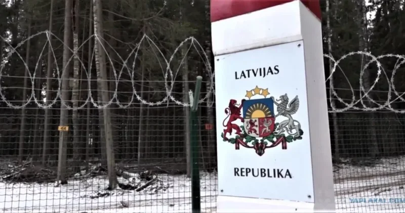 Латвия достроила заграждение на границе с Россией