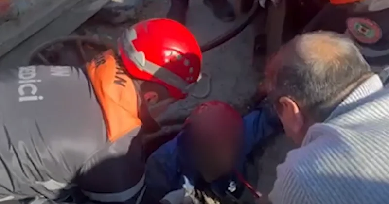 41 yaşlı kişi kanalizasiyaya düşüb xəsarət aldı Video