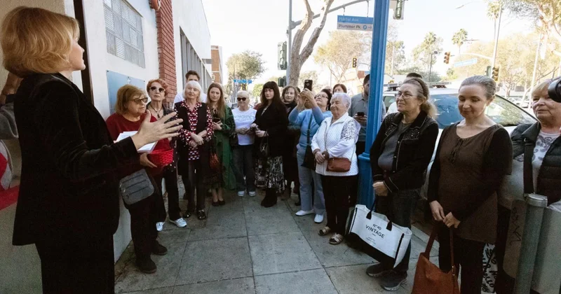 Azərbaycanlı rəssam “Hollywood”da öz əsərlərindən ibarət muzey açıb