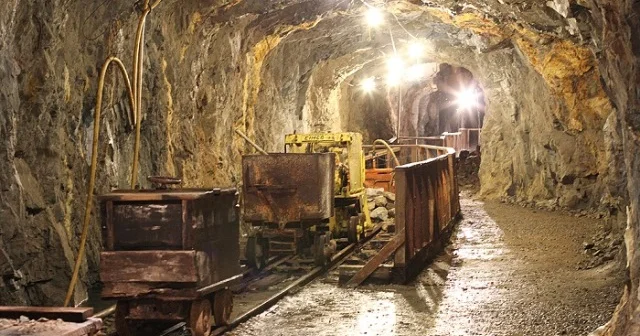 Qərbin əxlaq devizi: Ədalət mütləqdir, lakin pul ondan da vacibdir!