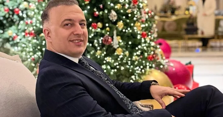 O müğənni böyük səhv edir, özünüzə hörmət qoyun