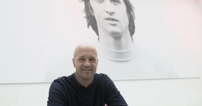 Kroyff idman direktoru olur