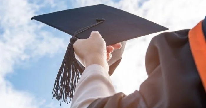 Məzunların iş tapmaqda çətinlik çəkməsi daha çox... AÇIQLAMA