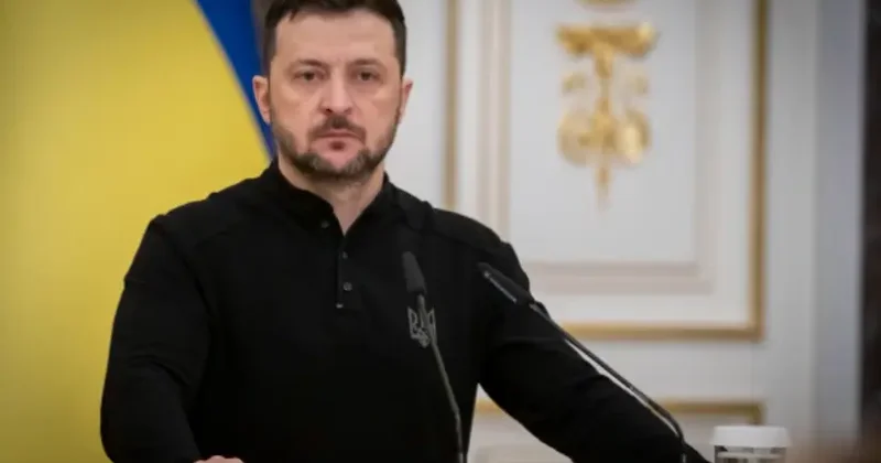 Ukrayna prezidenti hərbi vəziyyətin ləğvi üçün əsas şərti açıqlayıb