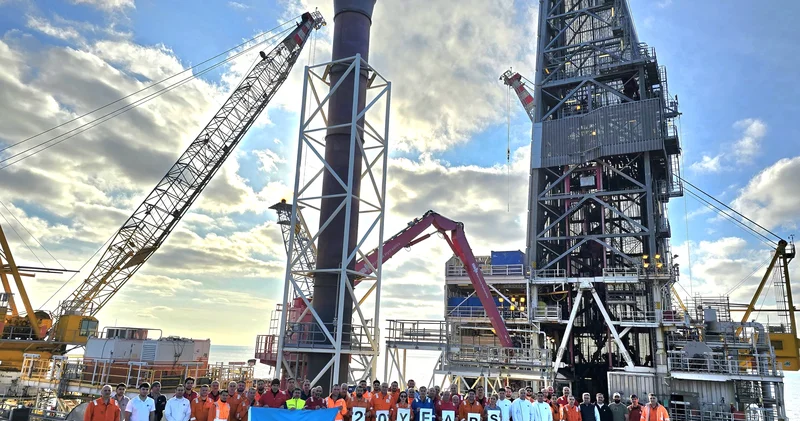 Qərbi Azəri 20 yaşını qeyd edir