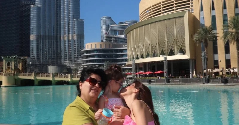 Toral ailəsi ilə Dubayda dincəlir