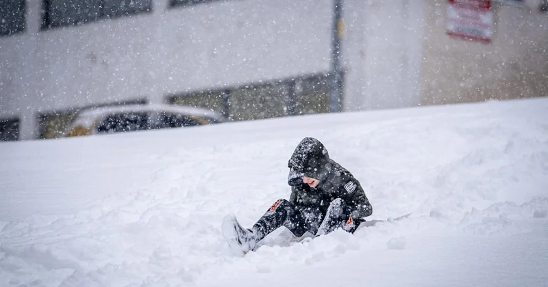 Türkiyənin 11 vilayətində qar səbəbindən dərslər dayandırılıb