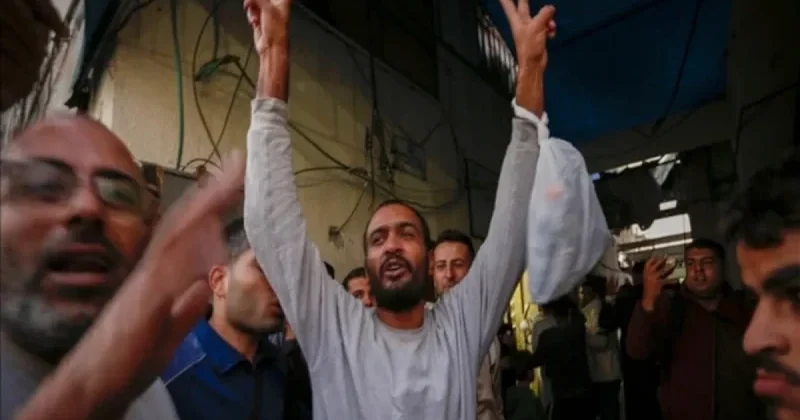 İsrail Qəzzada 10 fələstinli məhbusu azad edib