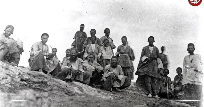 1891, ermənilərin milli geyimi bu cür olub Foto