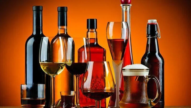 Alkoqollu içkilər BAHALAŞACAQ Bəs keyfiyyət YÜKSƏLƏCƏK?