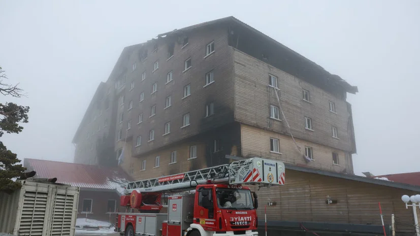 Antalyada, Türkiyənin Bolu şəhərində fövqəladə hadisədən sonra ən azı 50 otel bağlanıb