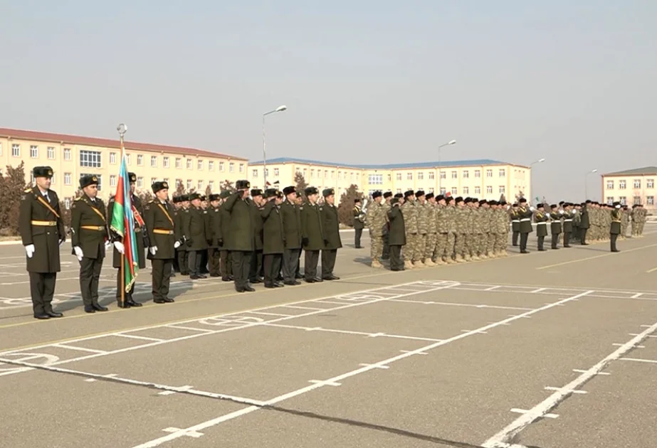 “Müddətdən artıq həqiqi hərbi xidmət hərbi qulluqçularının hazırlığı kursu”nun buraxılış mərasimi keçirilib