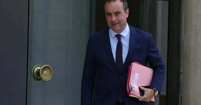 Fransada büdcə böhranı: Hökumət istefaya göndəriləcək