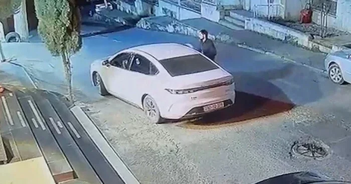 “Kömək etmək” adı ilə yaxınlaşdı, çantanı oğurladı Video