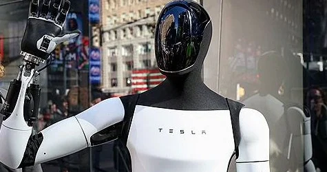 BYD yə uduzan “Tesla” robotlara sığınır