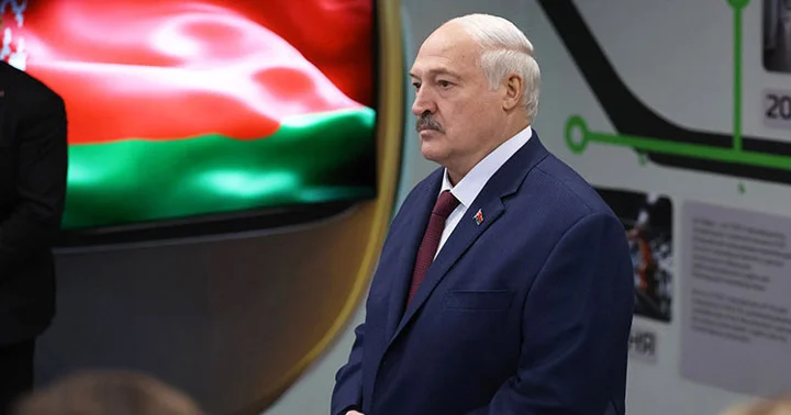 Лукашенко призвал женщин чистить снег лопатой для сохранения молодости и красоты