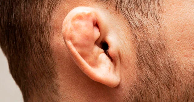 Gənclər arasında TƏHLÜKƏLİ TREND Qulaqlarını qırırlar və… VİDEO