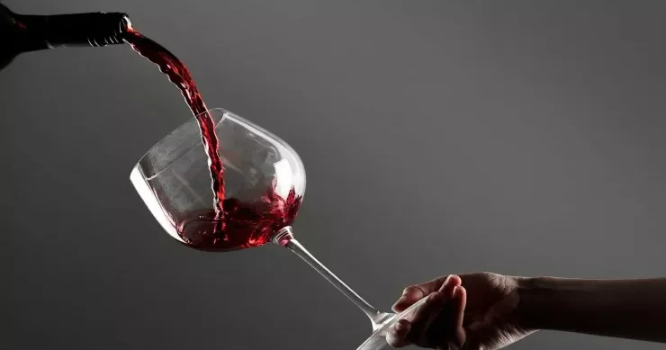Qırmızı şərabın ürəyə necə təsir etdiyi AÇIQLANDI