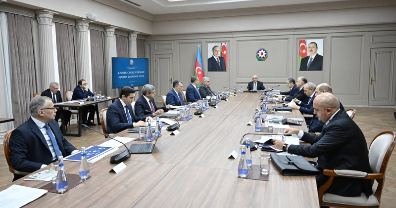 İqtisadi Şuranın iclası KEÇİRİLDİ FOTO